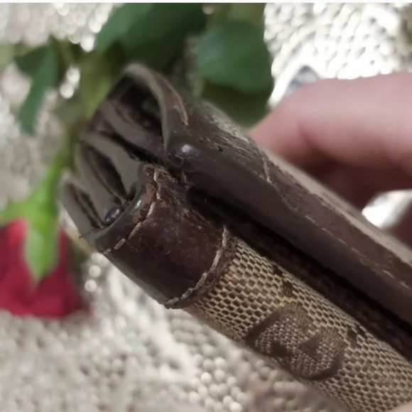 Gucci Brown Monogram Wallet - Picture 7 of 13